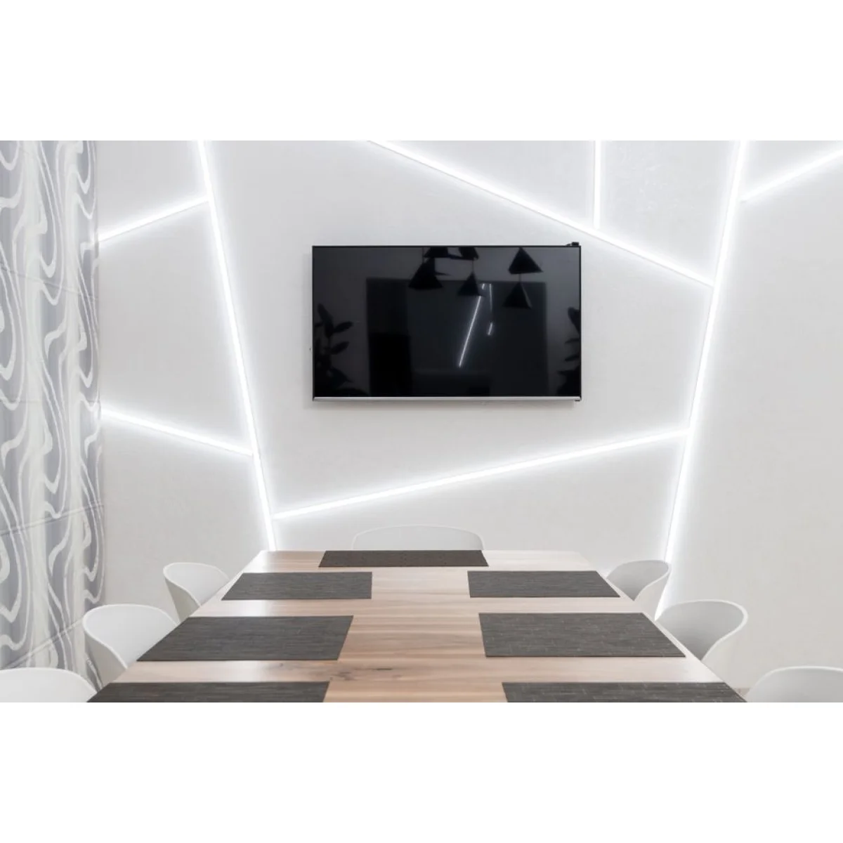 32-inch HD LED TV